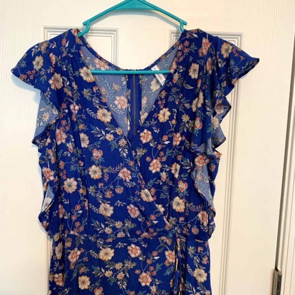 Xhilaration Blue Floral Flutter Sleeve Wrap Dress Women's‎ Size Small